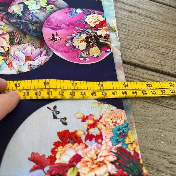 Japanese Pure Silk Reversible Patterned Scarf Wrap - Picture 4 of 7